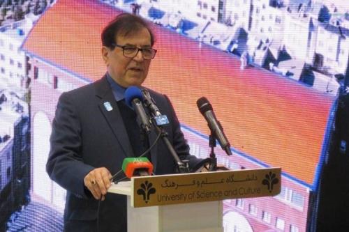 انتقاد از دوگانگی و موازی کاری نهادها در حوزه هوش مصنوعی