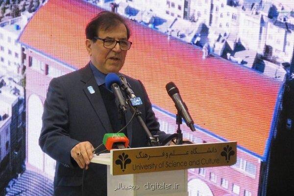 انتقاد از دوگانگی و موازی کاری نهادها در حوزه هوش مصنوعی