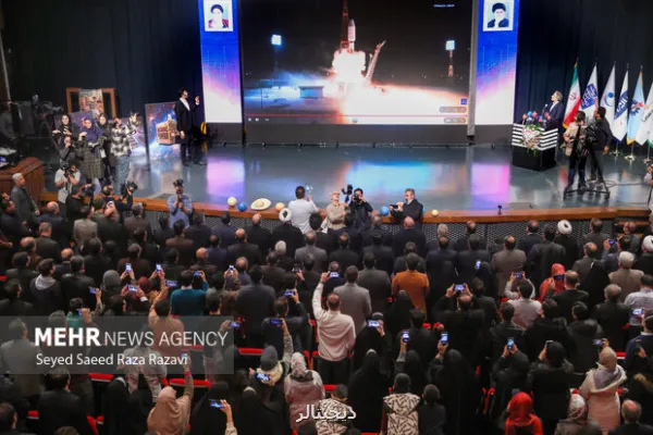 رونمائی فردا از ماهواره، تصاویر ماهواره ای و پایگاه فضایی جدید